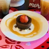 Lava Cake & Green Tea Wheat Cake.