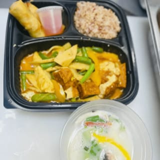 Lunch Red Curry (1 Rice)