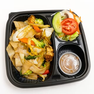 Lunch Kee Mow (Drunken Noodle)