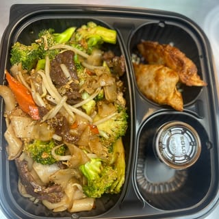Lunch See Euw Noodle